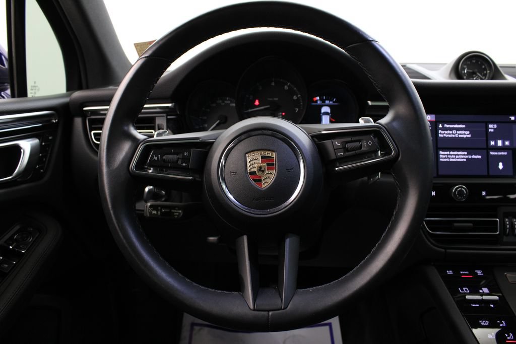 Certified 2023 Porsche Macan AWD/4WD image 29