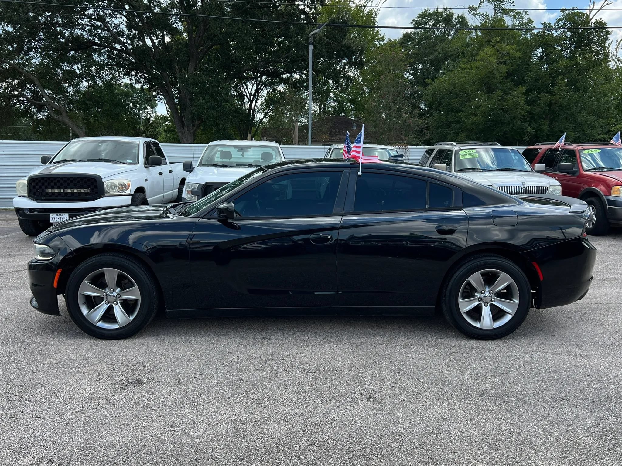 Used 2015 Dodge Charger SXT w/ Plus Group RWD image 9