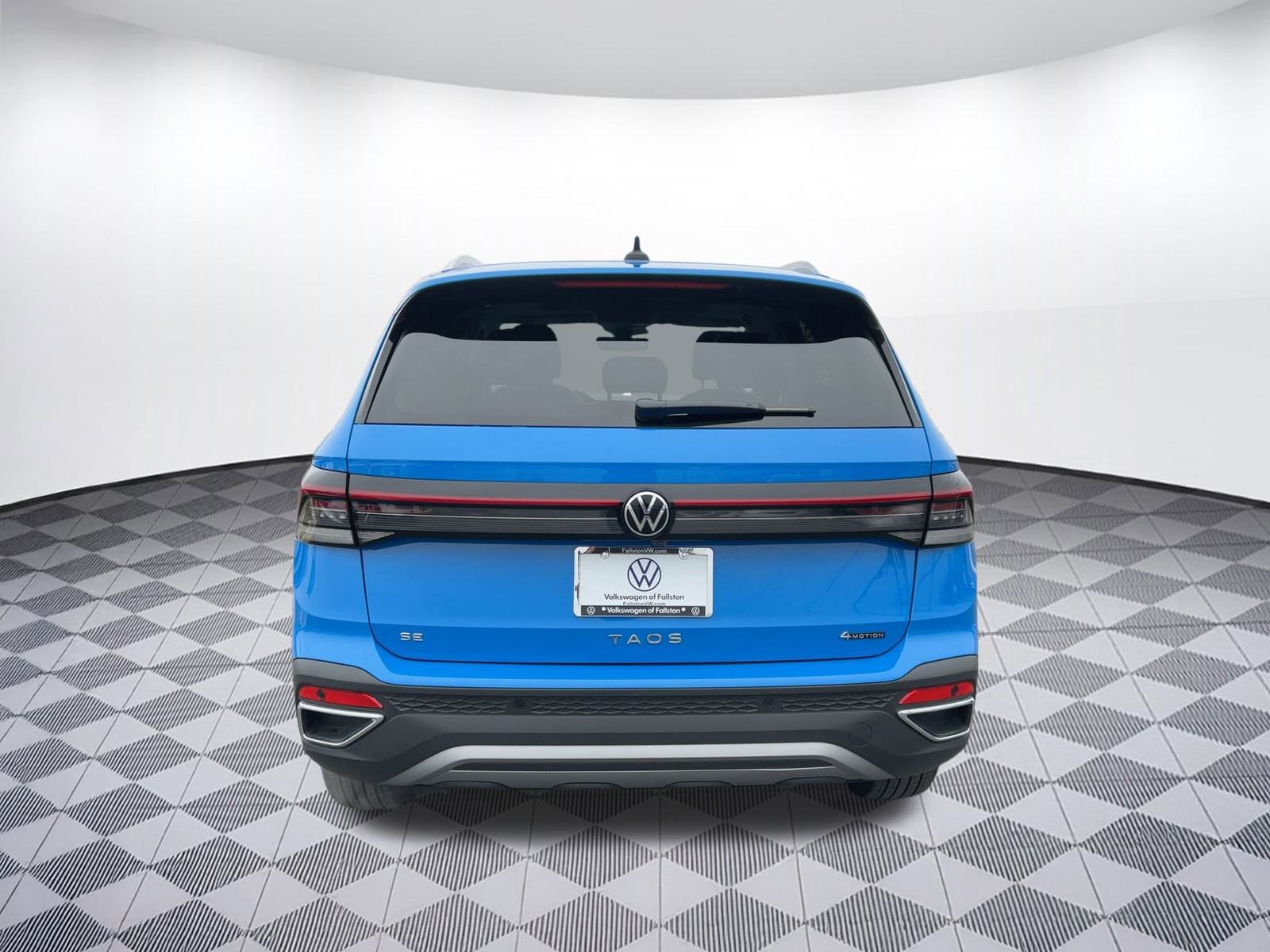 Certified 2025 Volkswagen Taos SE w/ Panoramic Sunroof Package image 10