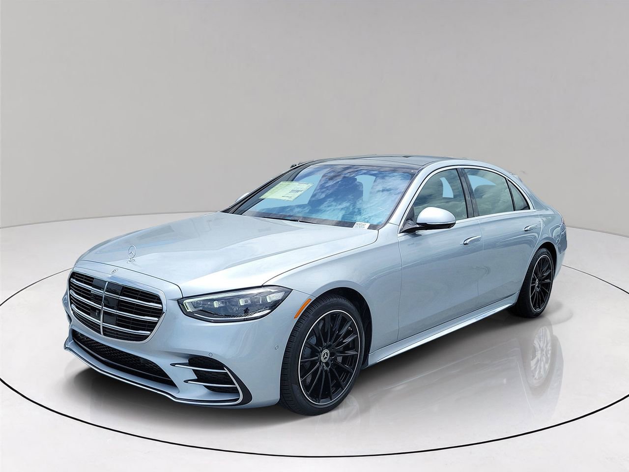New 2026 Mercedes-Benz S 500 4MATIC image 3