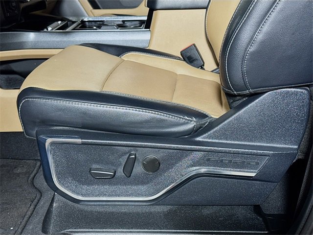 Used 2023 Ford F250 Lariat w/ Chrome Package image 18