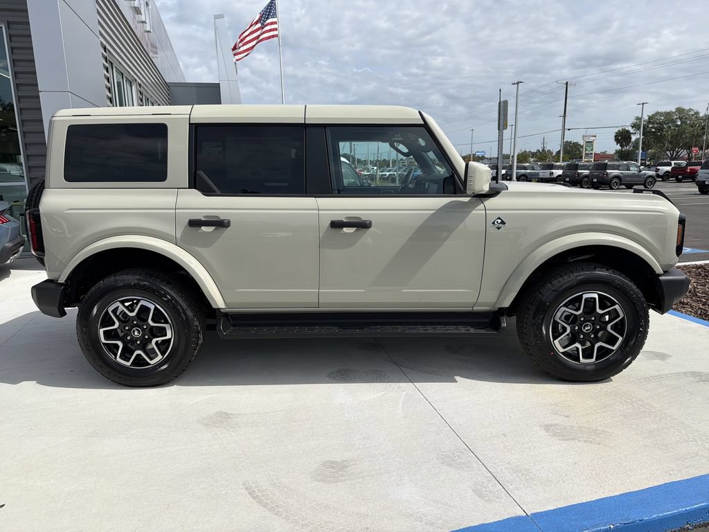 New 2026 Ford Bronco Outer Banks AWD/4WD image 3