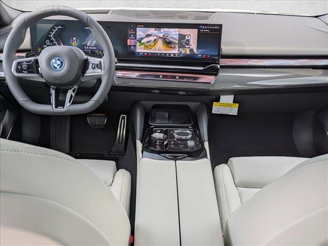 Used 2027 BMW 550e xDrive w/ Executive Package AWD/4WD image 16