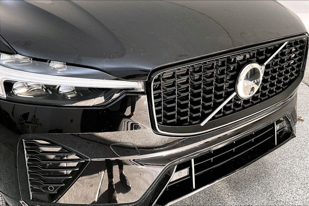 Used 2025 Volvo XC60 B5 Plus w/ Protection Package Premier image 35