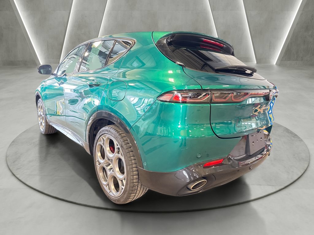 Used 2024 Alfa Romeo Tonale Veloce AWD/4WD image 5