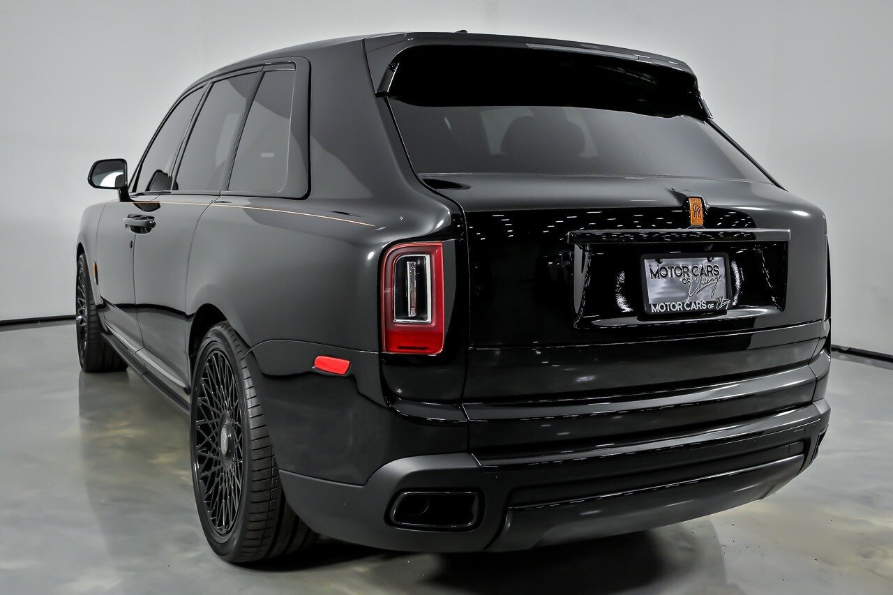 Used 2022 Rolls-Royce Cullinan w/ Dark Exterior Package AWD/4WD image 10