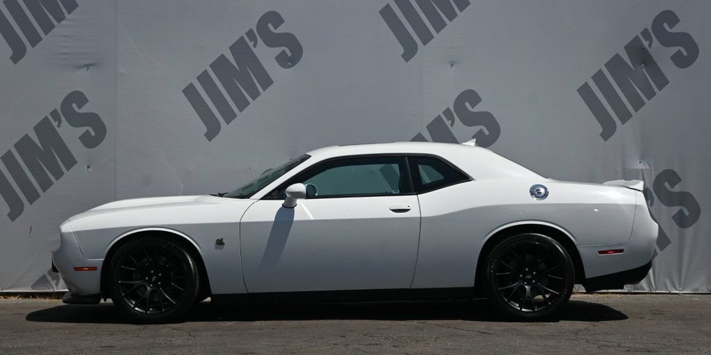 Used 2019 Dodge Challenger R/T w/ Plus Package RWD image 8