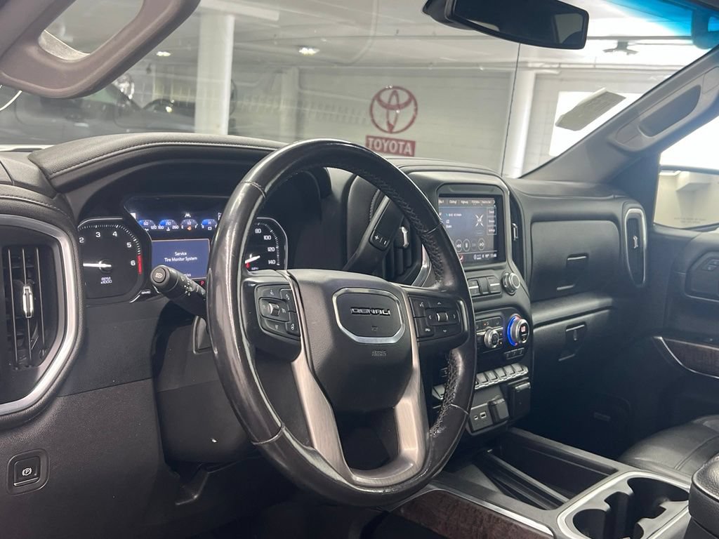 Used 2022 GMC Sierra 1500 Denali w/ Denali Premium Package AWD/4WD image 10