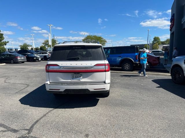 Used 2018 Lincoln Navigator L Reserve w/ Technology Package AWD/4WD image 4