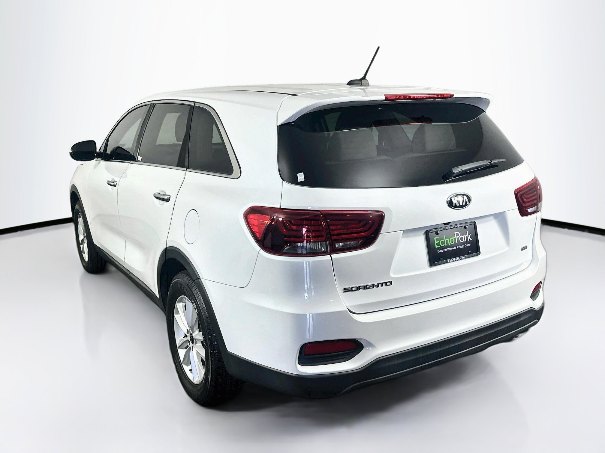 Used 2020 Kia Sorento LX FWD image 5