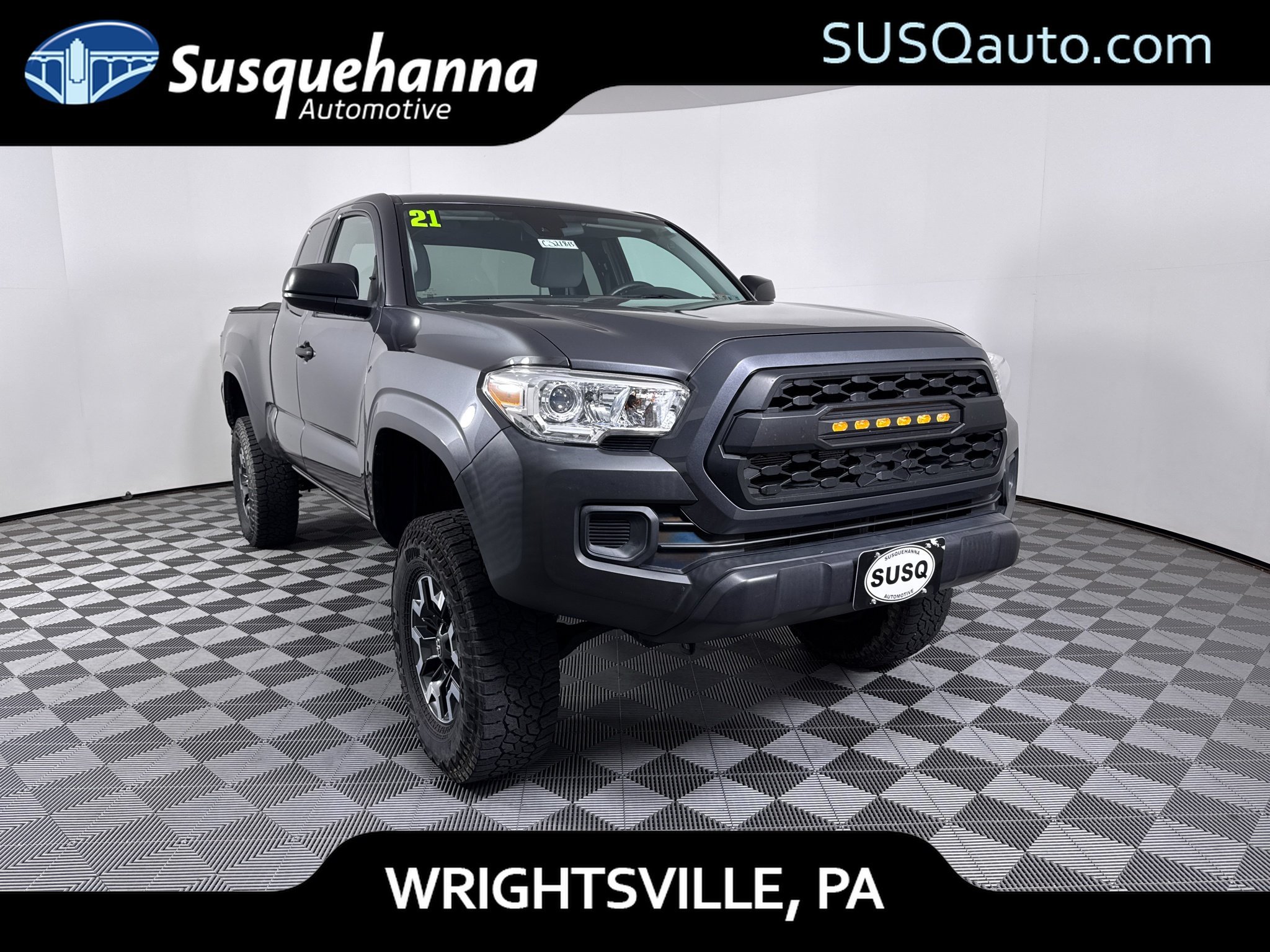 Used 2021 Toyota Tacoma SR AWD/4WD image 1