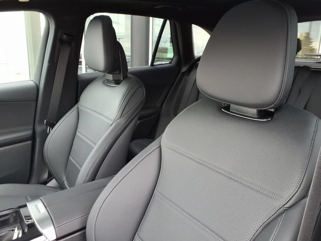 New 2026 Mercedes-Benz GLC 300 4MATIC image 13
