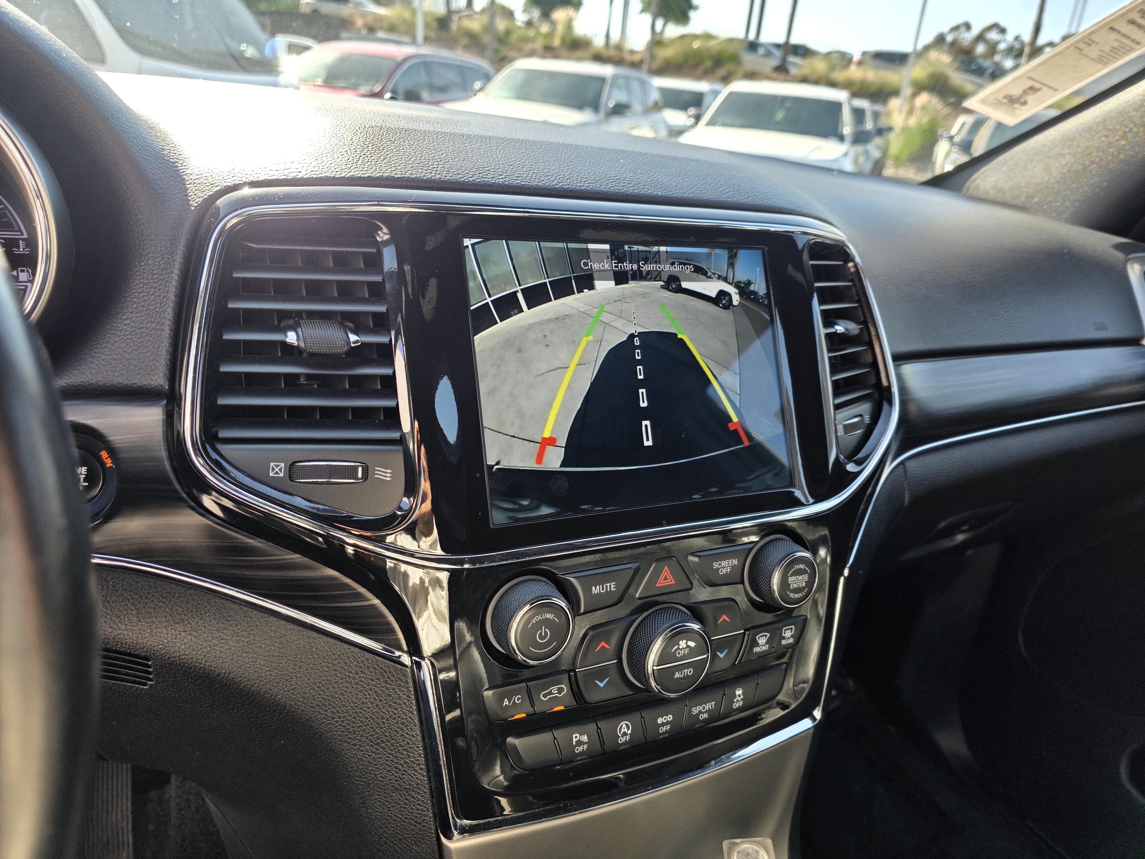 Used 2022 Jeep Grand Cherokee Limited AWD/4WD image 15