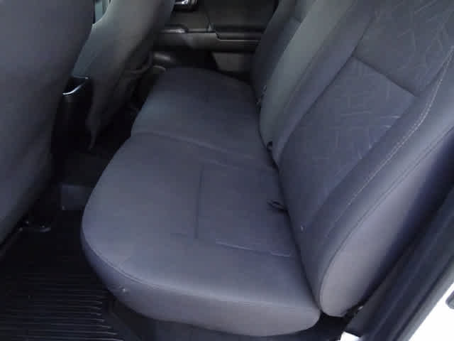 Used 2018 Toyota Tacoma TRD Sport AWD/4WD image 7