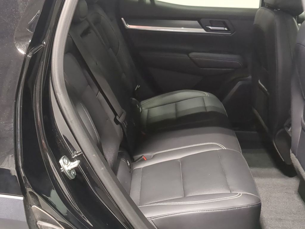 Used 2025 GMC Terrain Elevation w/ Elevation Premium Package image 24