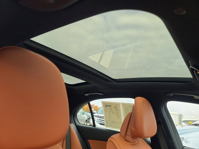 Used 2023 Mercedes-Benz C 300 4MATIC Sedan image 8