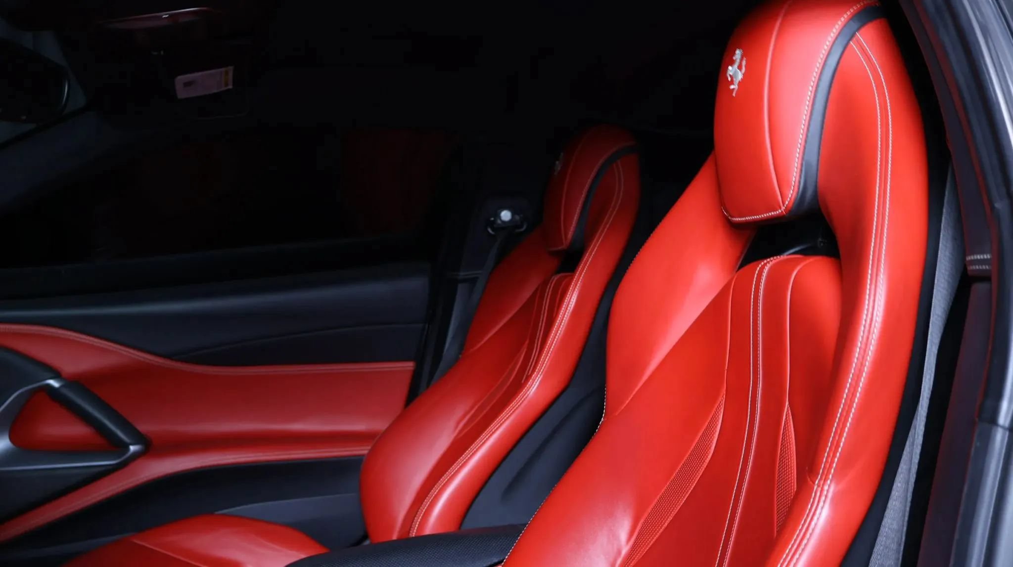 Used 2019 Ferrari 812 Superfast RWD image 15