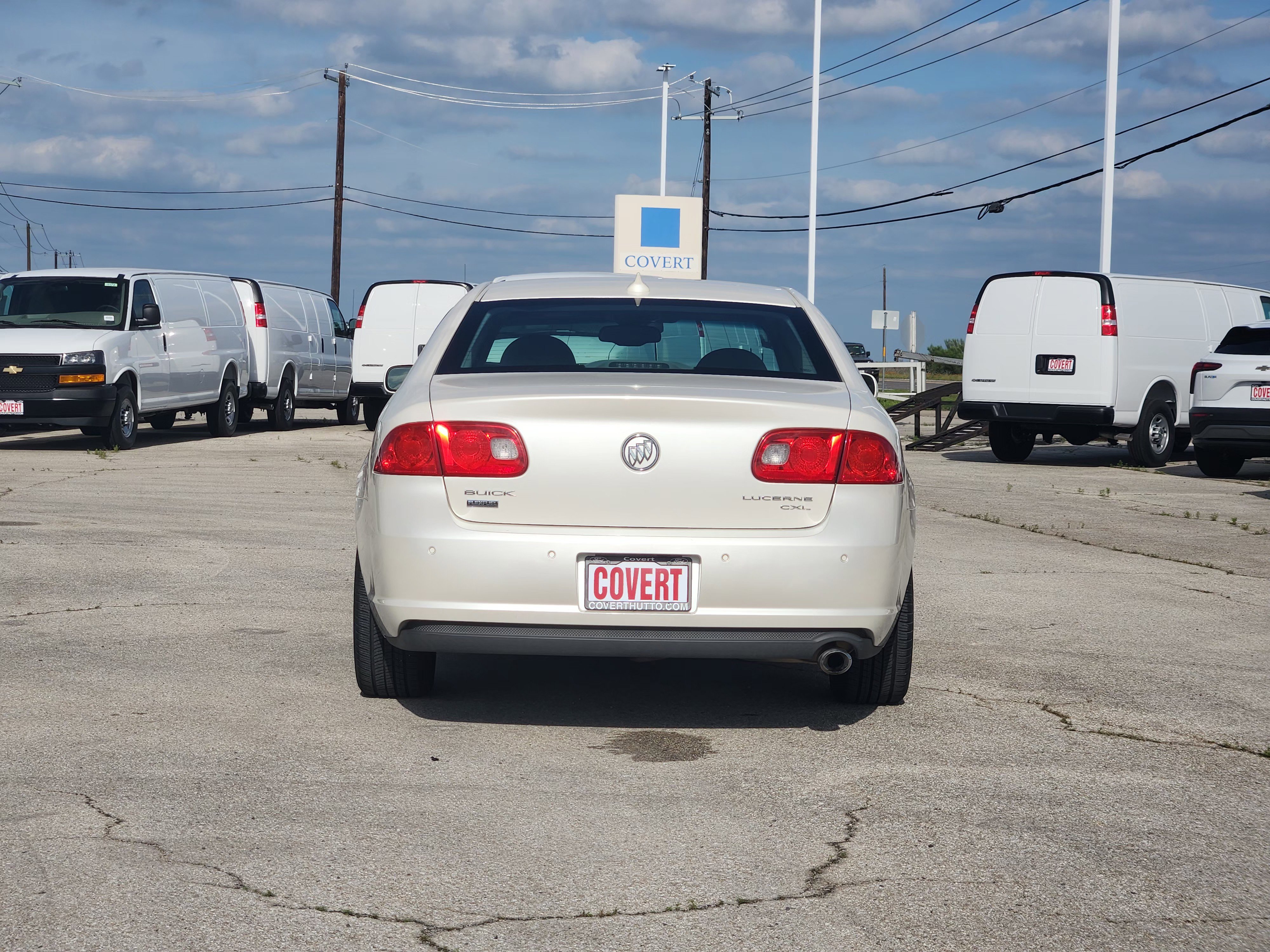 Used 2011 Buick Lucerne CXL w/ Driver Confidence Package FWD image 6