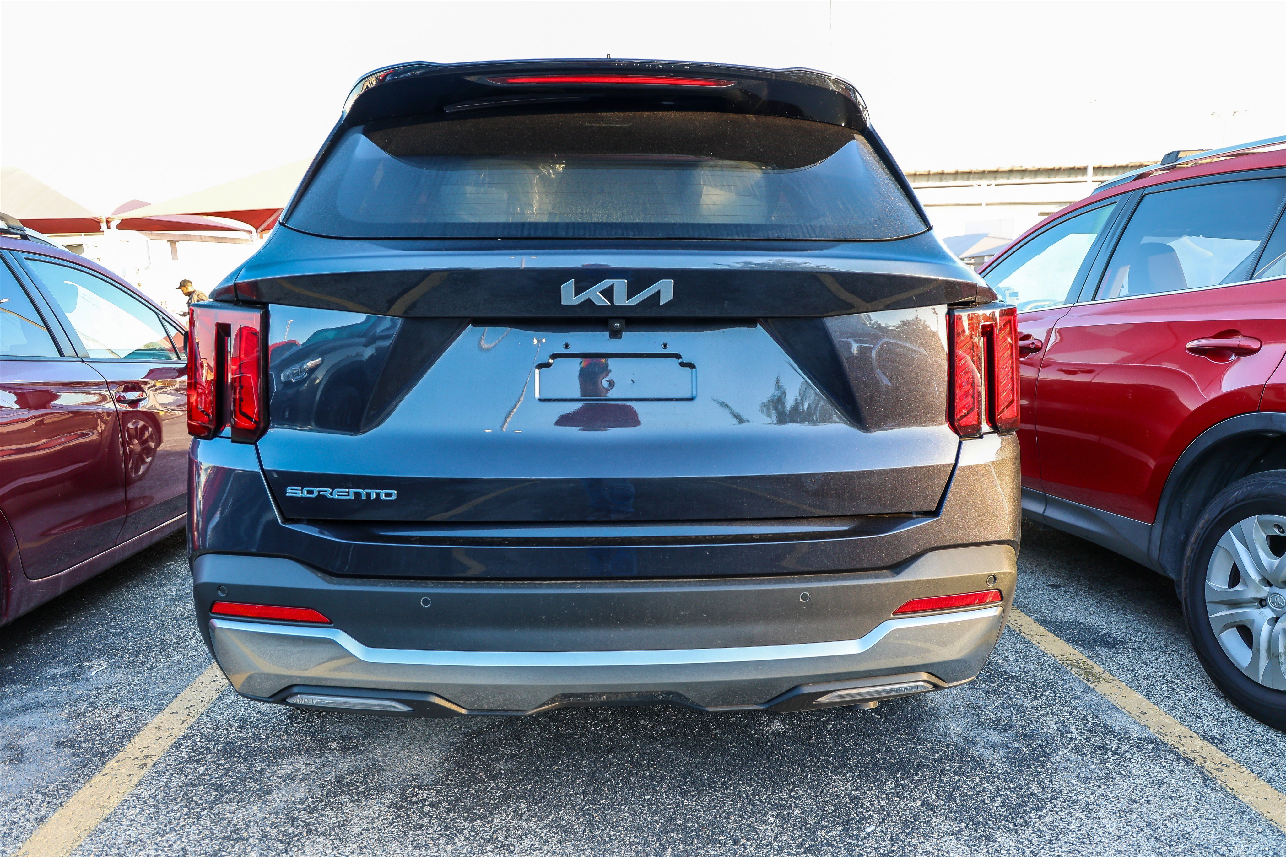 Used 2025 Kia Sorento EX w/ Panoramic Sunroof Package FWD image 9