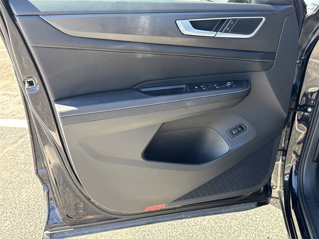 Used 2024 Volkswagen Atlas Cross Sport SEL R-Line image 10