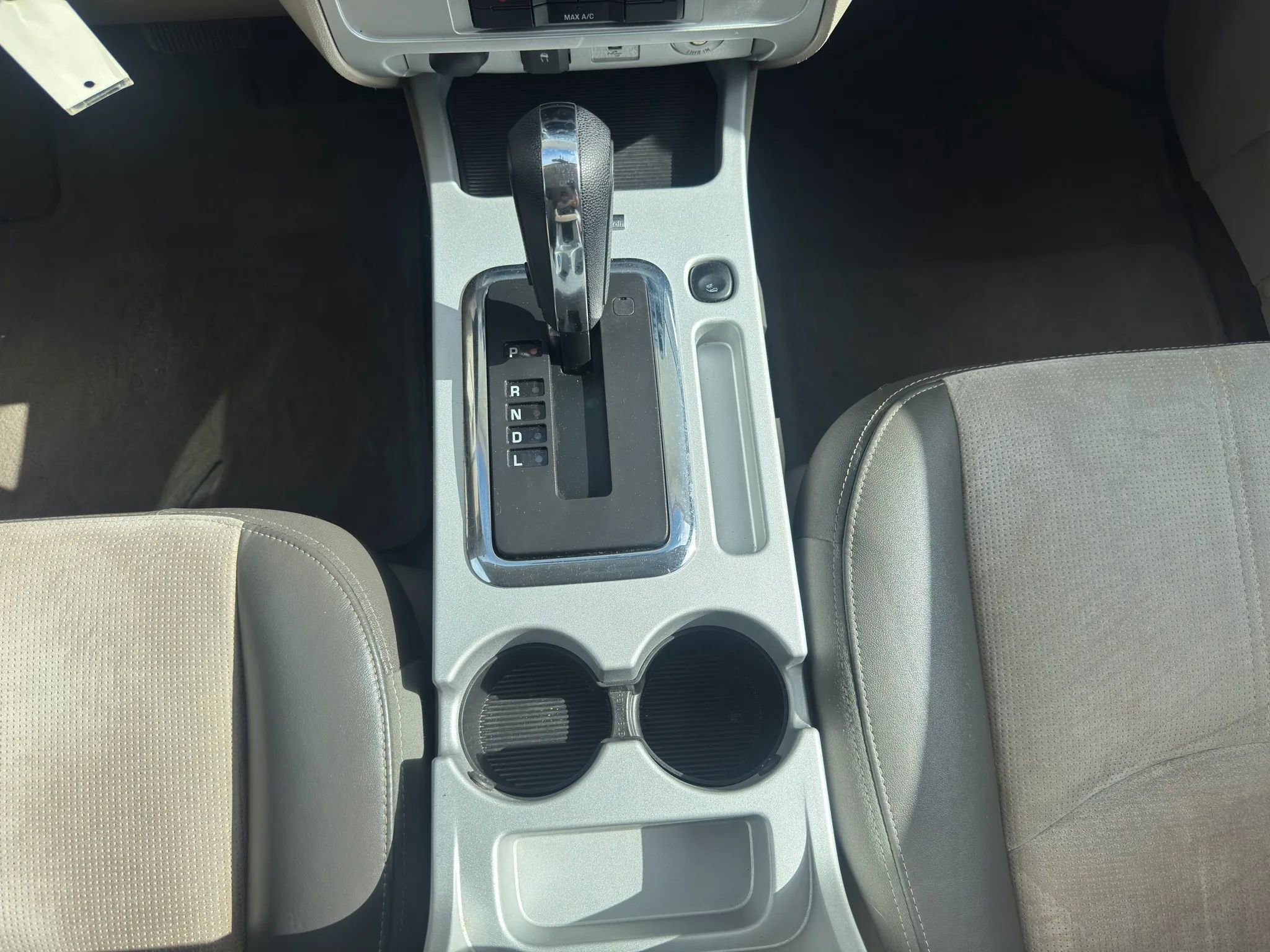 Used 2009 Mercury Mariner Premier FWD image 24