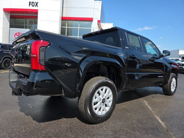 Used 2026 Toyota Tacoma SR5 AWD/4WD image 8