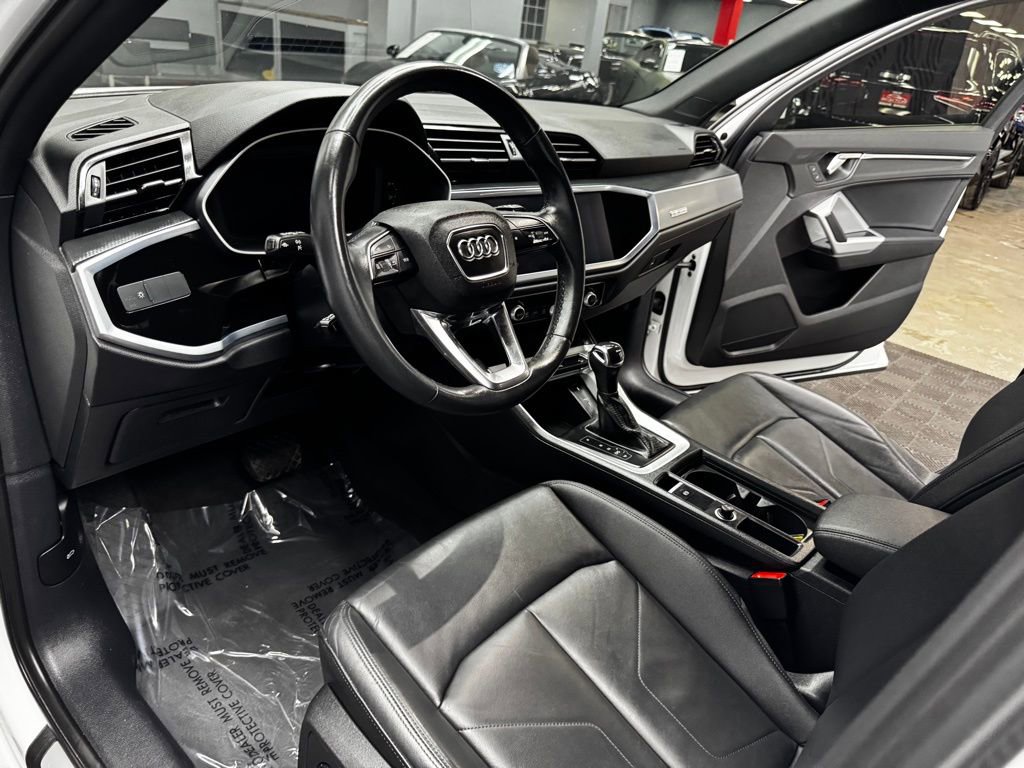 Used 2022 Audi Q3 2.0T Premium w/ Convenience Package AWD/4WD image 36