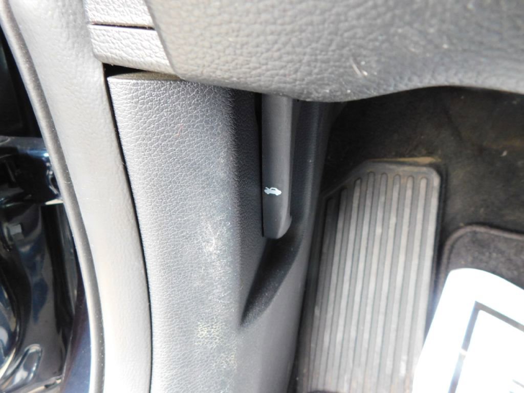 Used 2017 Kia Cadenza Technology FWD image 27