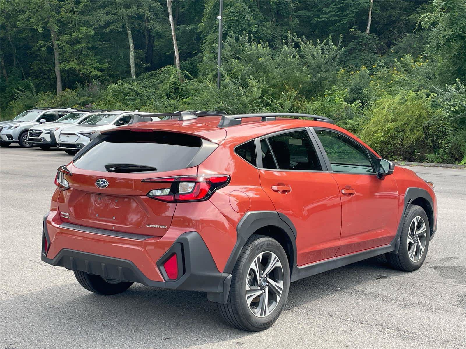 Used 2025 Subaru Crosstrek 2.5i Premium AWD/4WD image 5