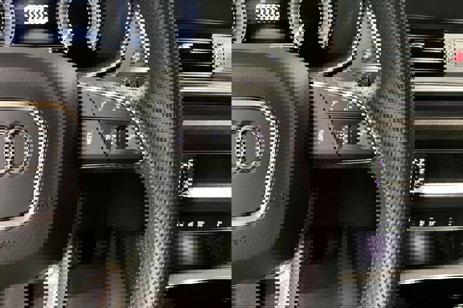 Used 2025 Audi Q5 e Premium Plus w/ Premium Plus Package image 21