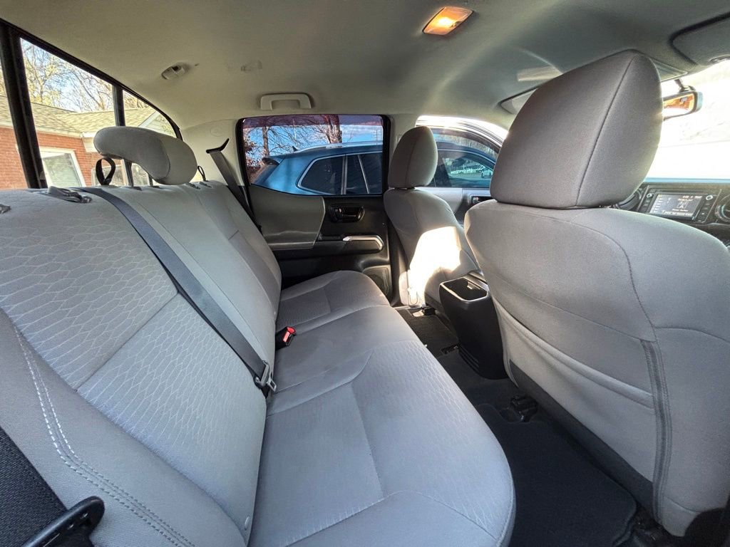 Used 2017 Toyota Tacoma SR5 w/ Tow Package image 17