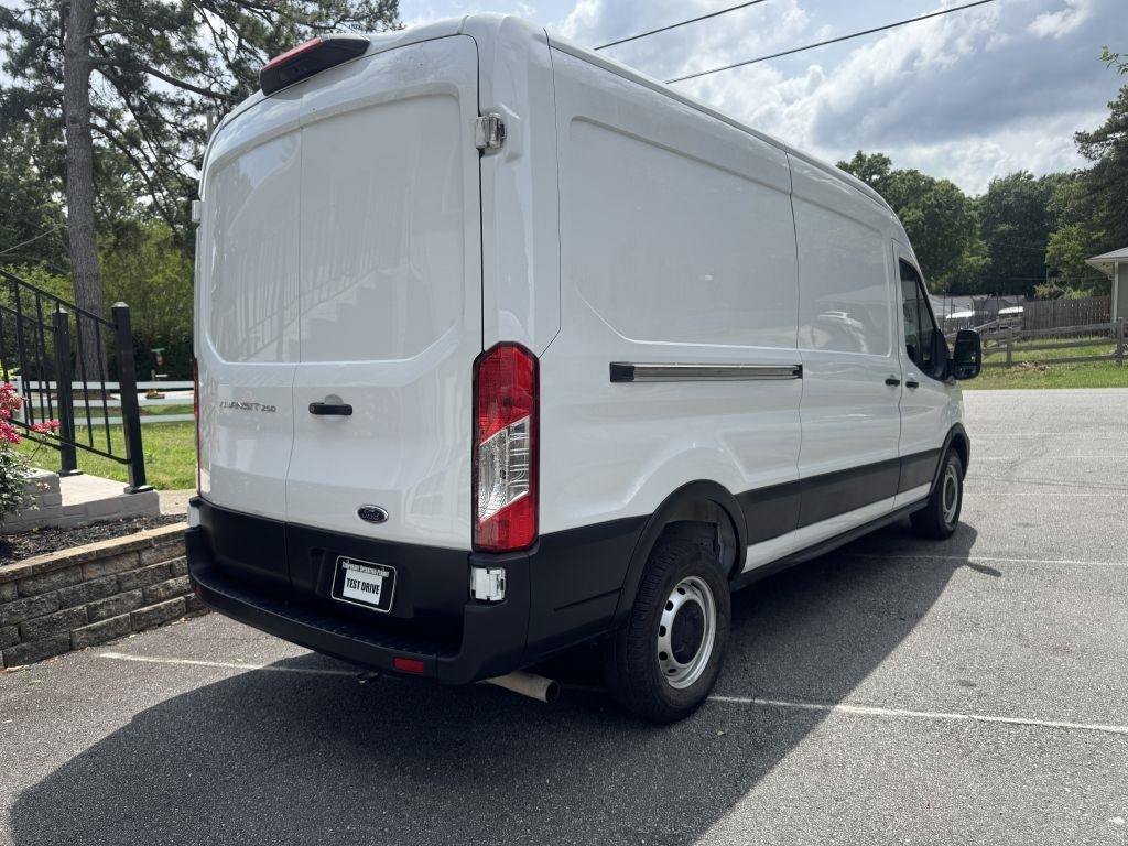 Used 2025 Ford Transit 250 148 Medium Roof RWD image 3