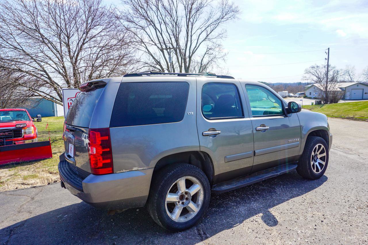 Used 2007 Chevrolet Tahoe LTZ w/ LTZ Preferred Equipment Group image 3