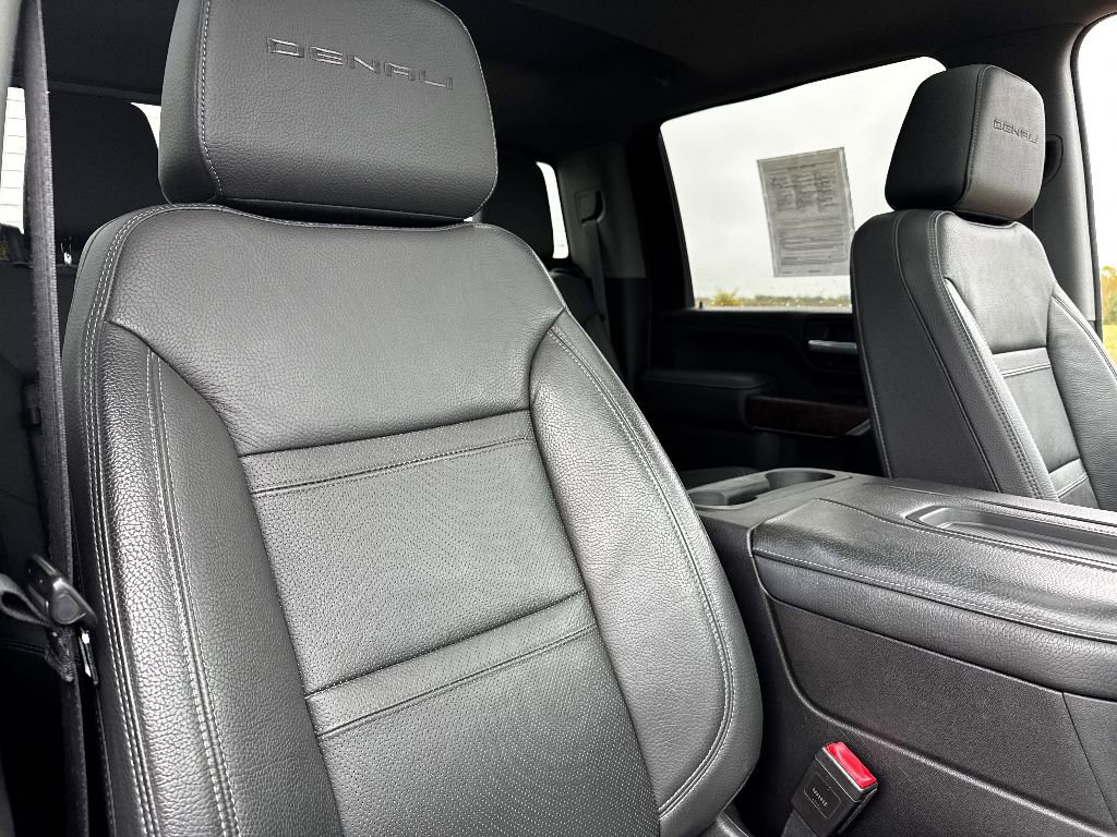 Used 2021 GMC Sierra 2500 Denali w/ Denali Black Diamond Edition image 28