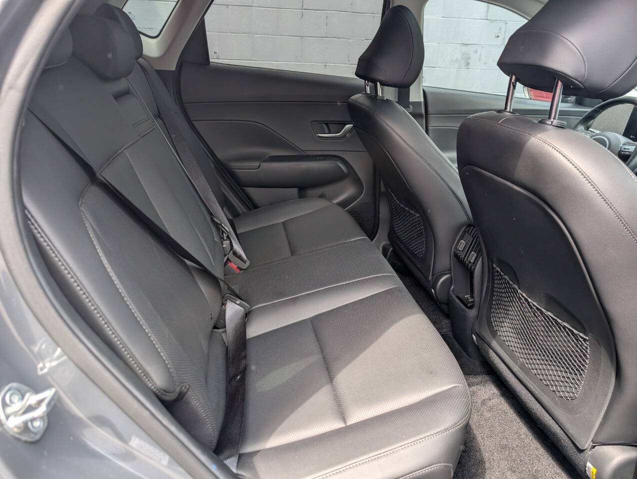 Used 2024 Hyundai Kona Limited FWD image 9