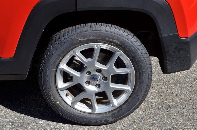 Used 2022 Jeep Renegade Latitude image 12