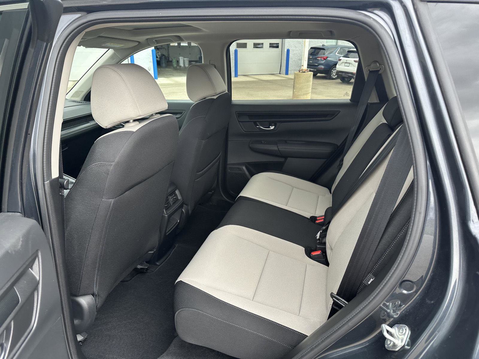 Used 2023 Honda CR-V EX image 13