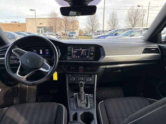 Used 2022 Volkswagen Jetta Sport image 19