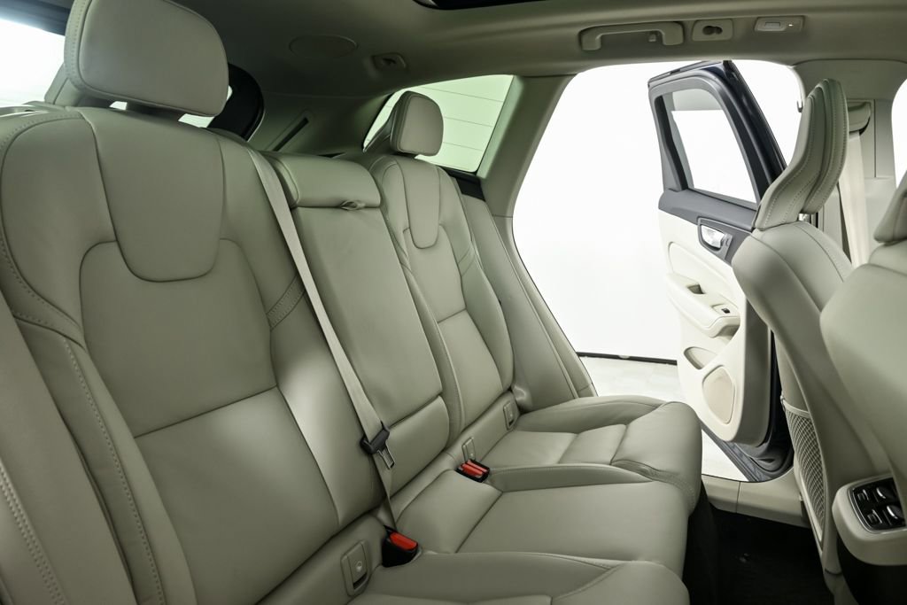 New 2026 Volvo XC60 B5 Ultra w/ Protection Package Premier image 22