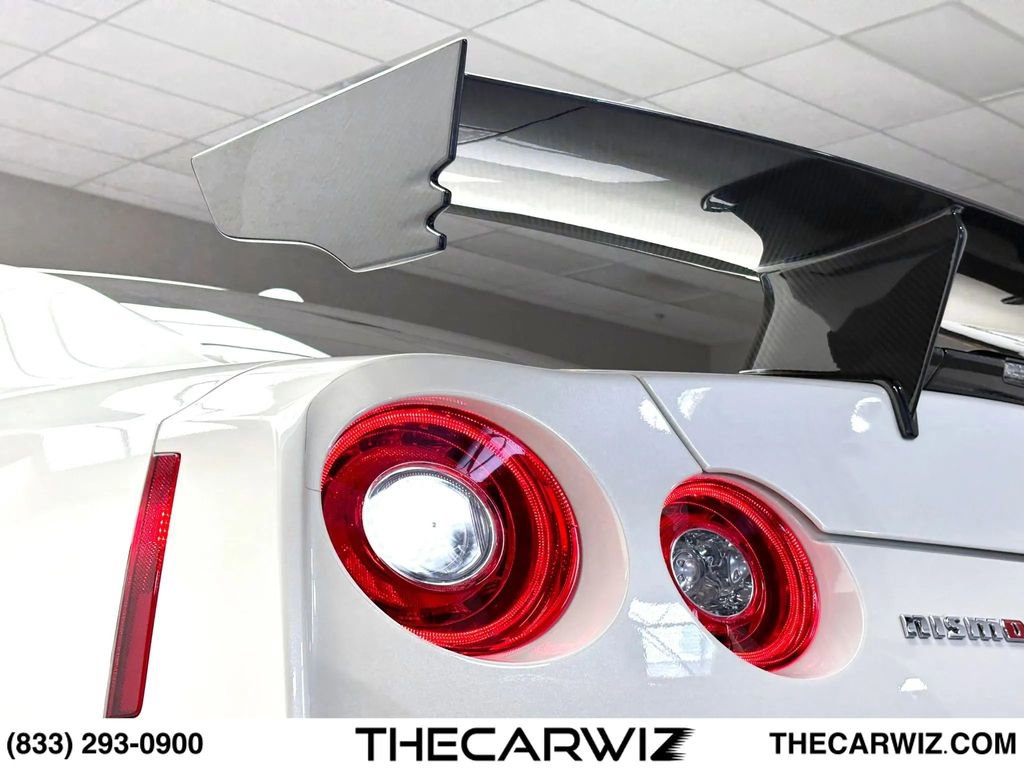 Used 2018 Nissan GT-R NISMO AWD/4WD image 47