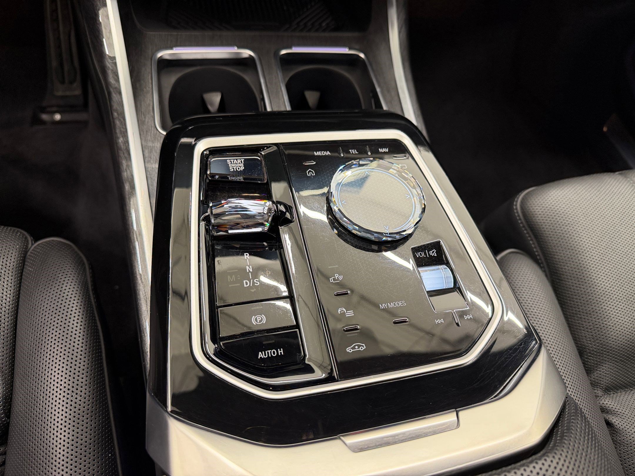 Certified 2024 BMW 760i xDrive w/ Executive Package image 20