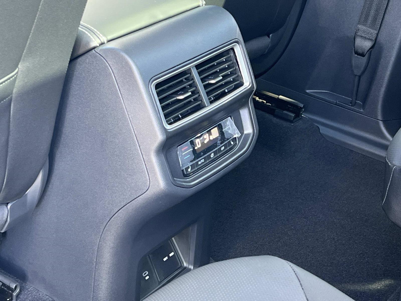 New 2026 Volkswagen Atlas SEL Premium R-Line image 26