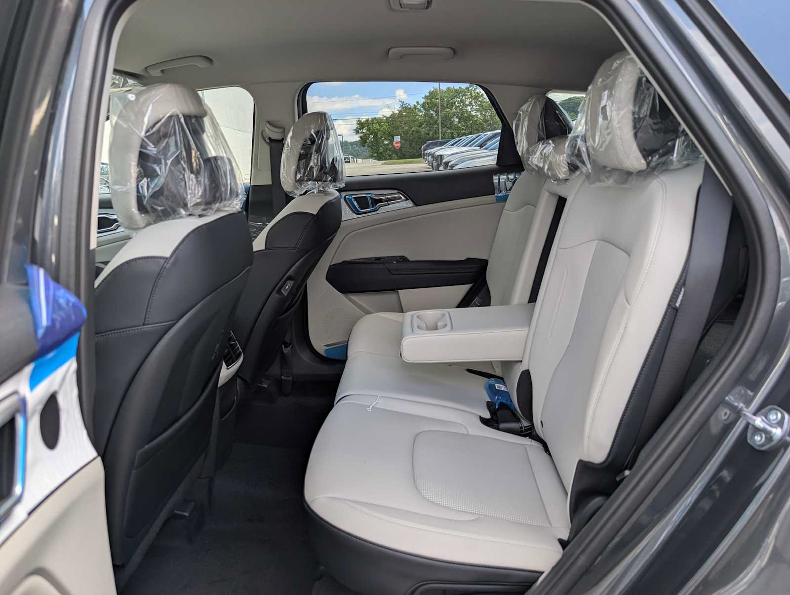 New 2026 Kia Sportage EX AWD/4WD image 17