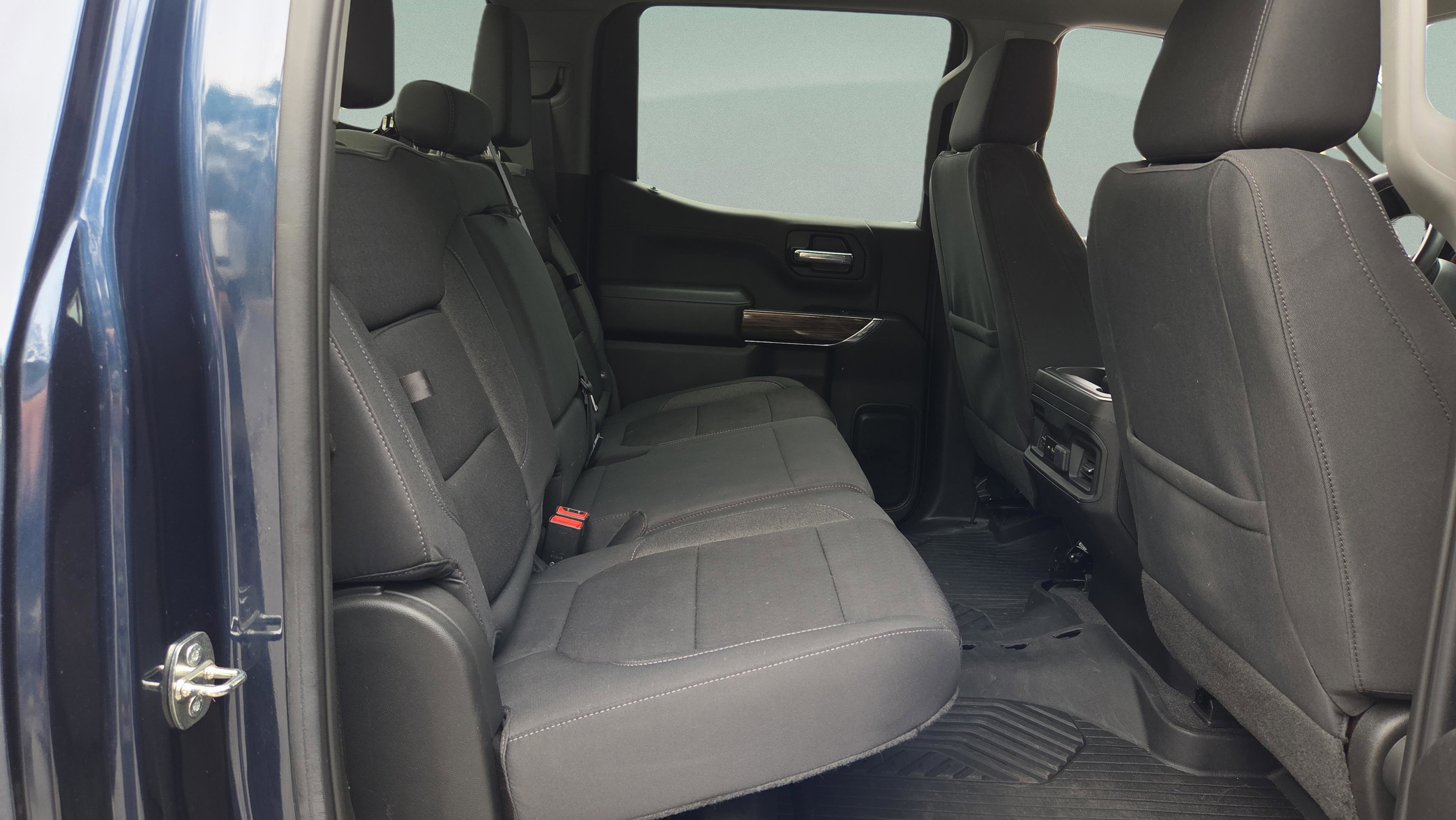 Used 2021 Chevrolet Silverado 1500 LT Trail Boss AWD/4WD image 18