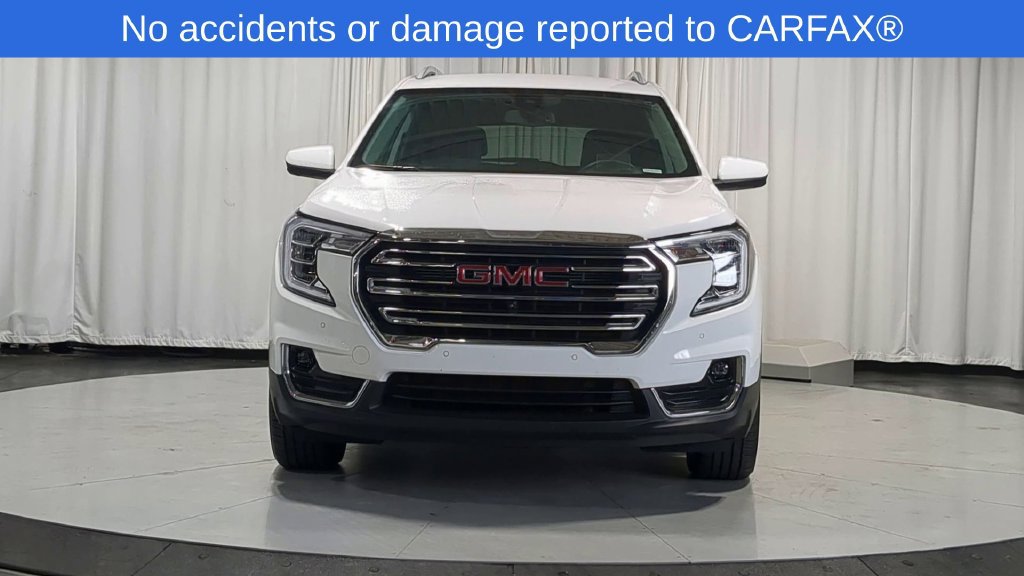 Used 2023 GMC Terrain SLT w/ Tech Package AWD/4WD image 3