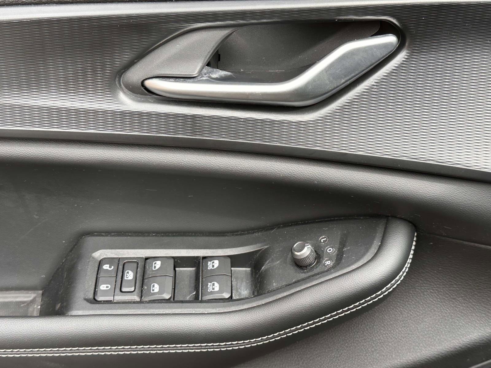 Certified 2023 Jeep Grand Cherokee Altitude image 13