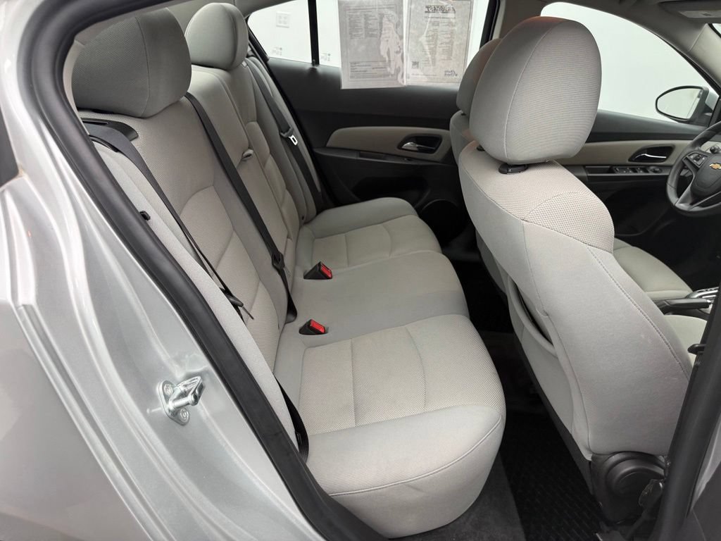 Used 2016 Chevrolet Cruze LT FWD image 38