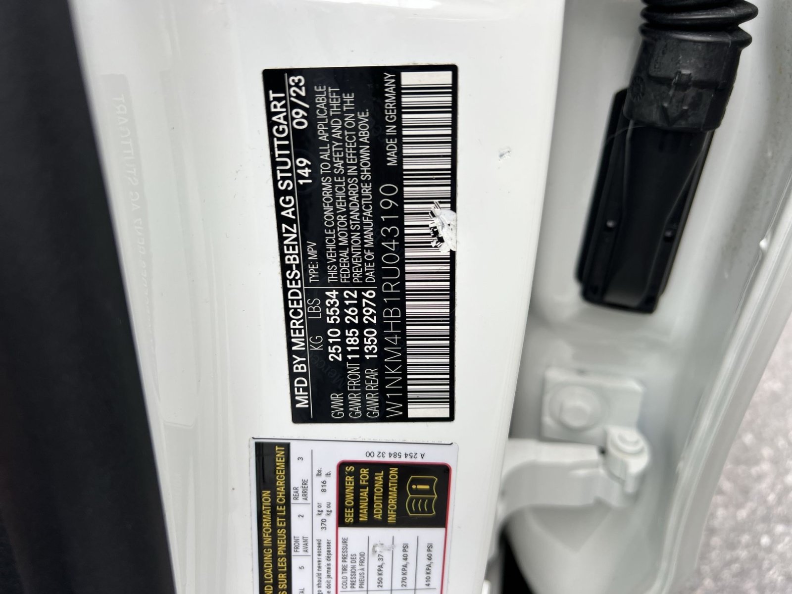 Used 2024 Mercedes-Benz GLC 300 4MATIC image 42