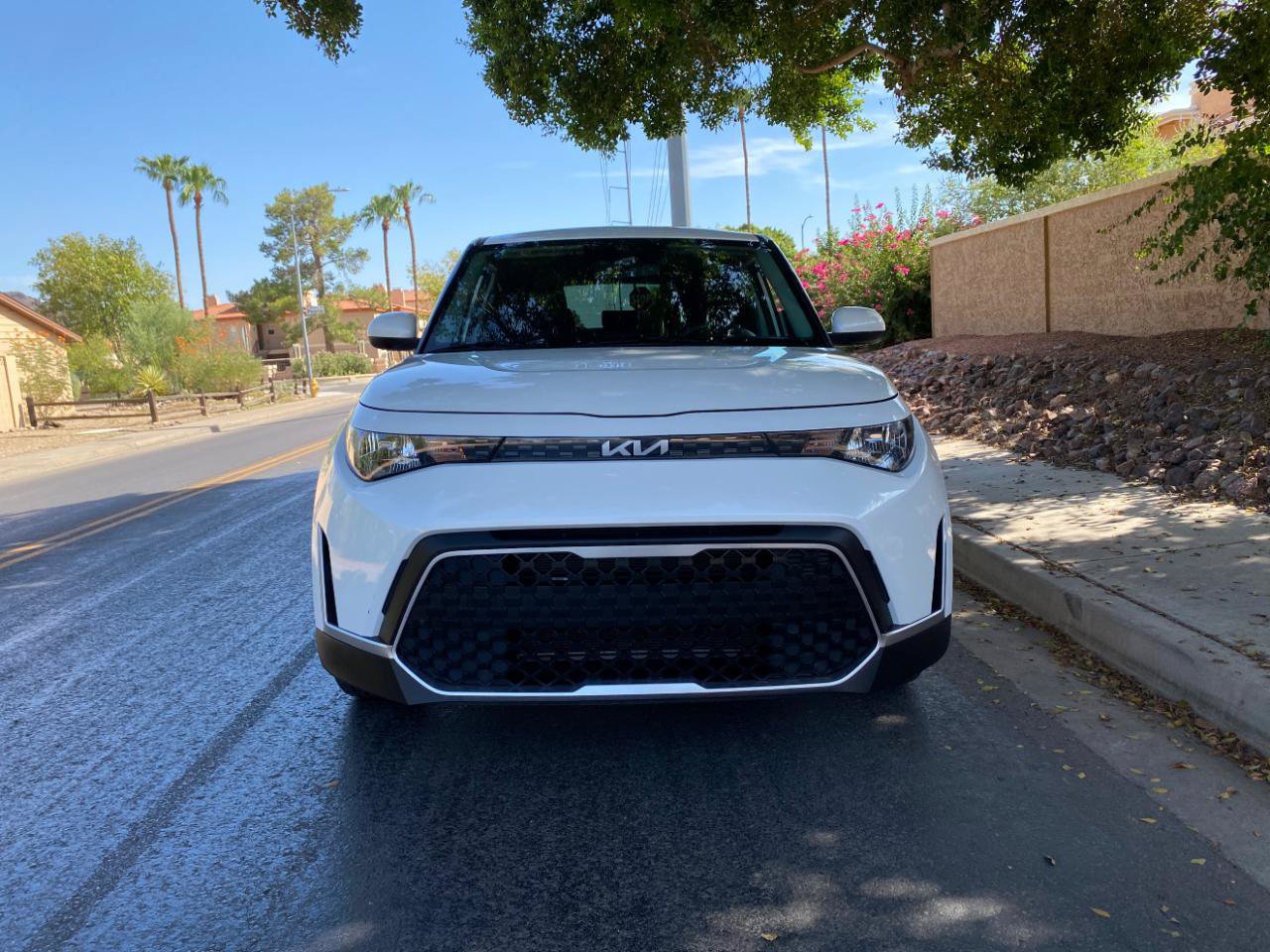Used 2025 Kia Soul LX w/ LX Technology Package FWD image 3