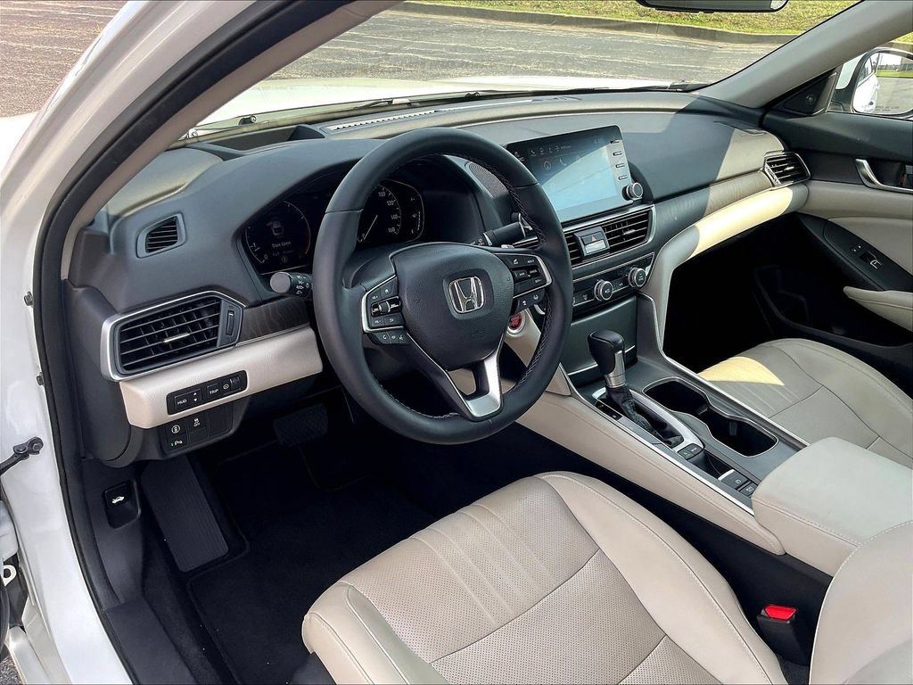 Certified 2018 Honda Accord Touring image 28